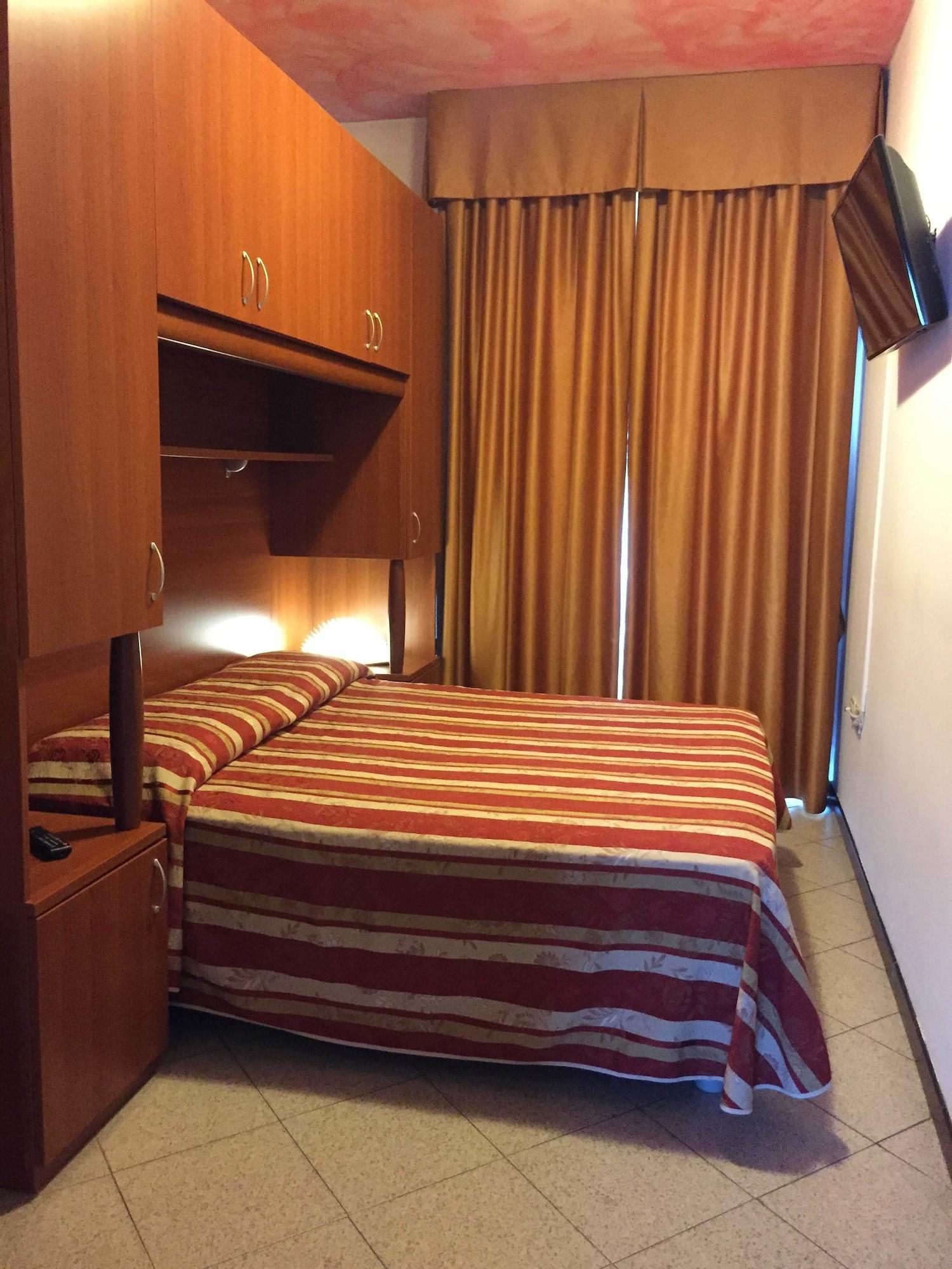 Hotel Storione 리도 디 예솔로 외부 사진