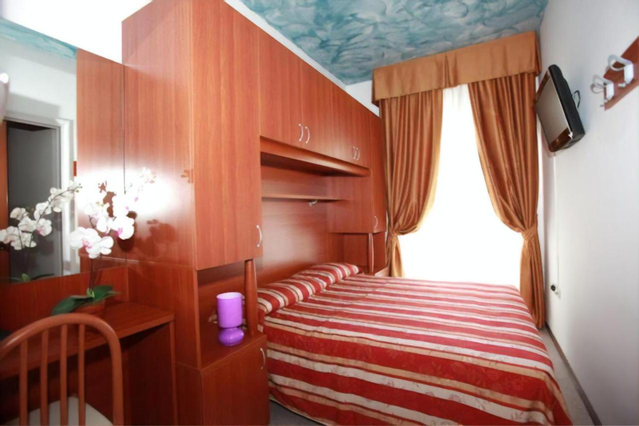 Hotel Storione 리도 디 예솔로 외부 사진